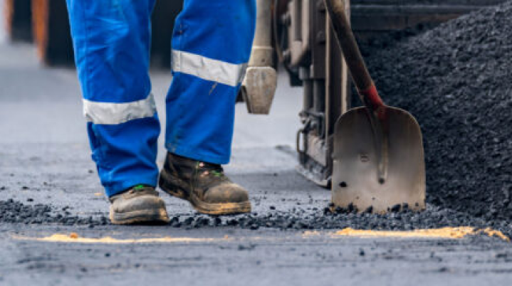 Bitumen worker